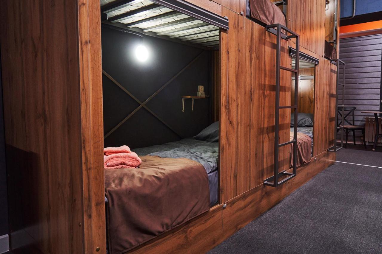 Gagarin Capsule Hotel Алмати Екстер'єр фото